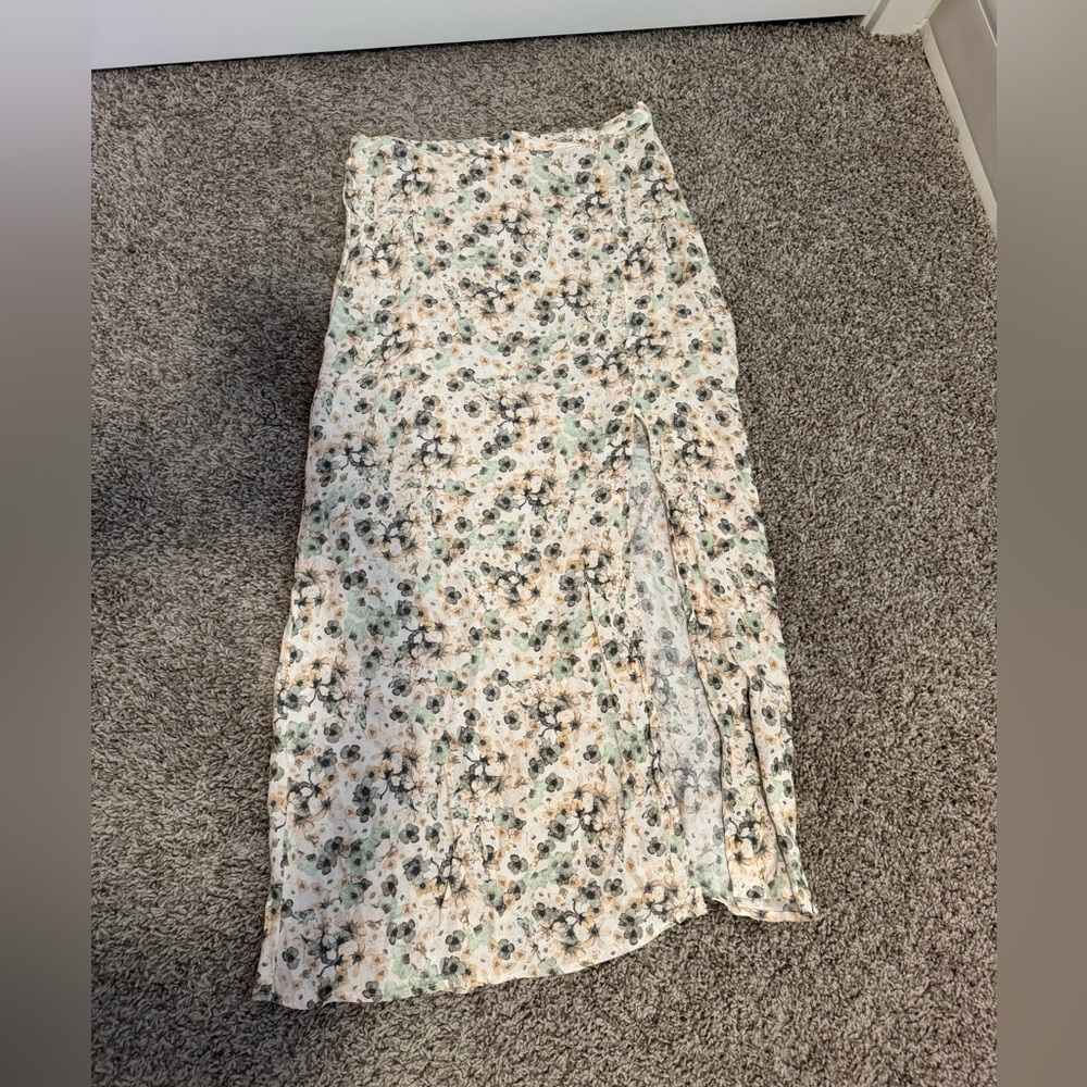 H&M Midi Floral Skirt